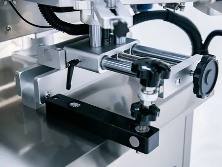 More Images About Labeling Machine