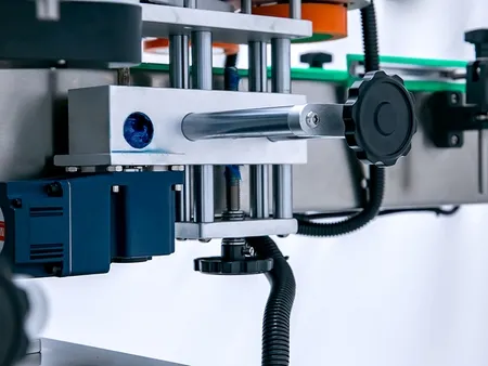 More Images About Labeling Machine